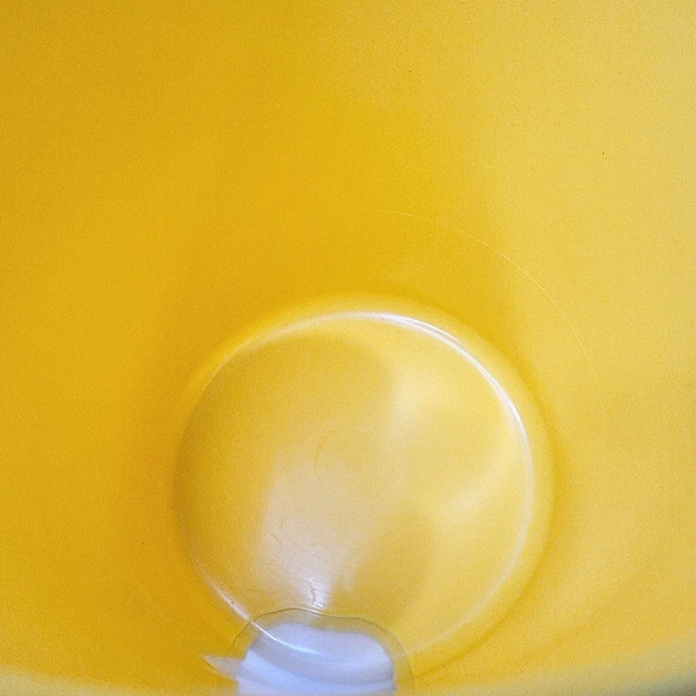 TUPPERWARE Yellow Round 8 Cup B Canister #2420D-1 One Touch Seal EUC